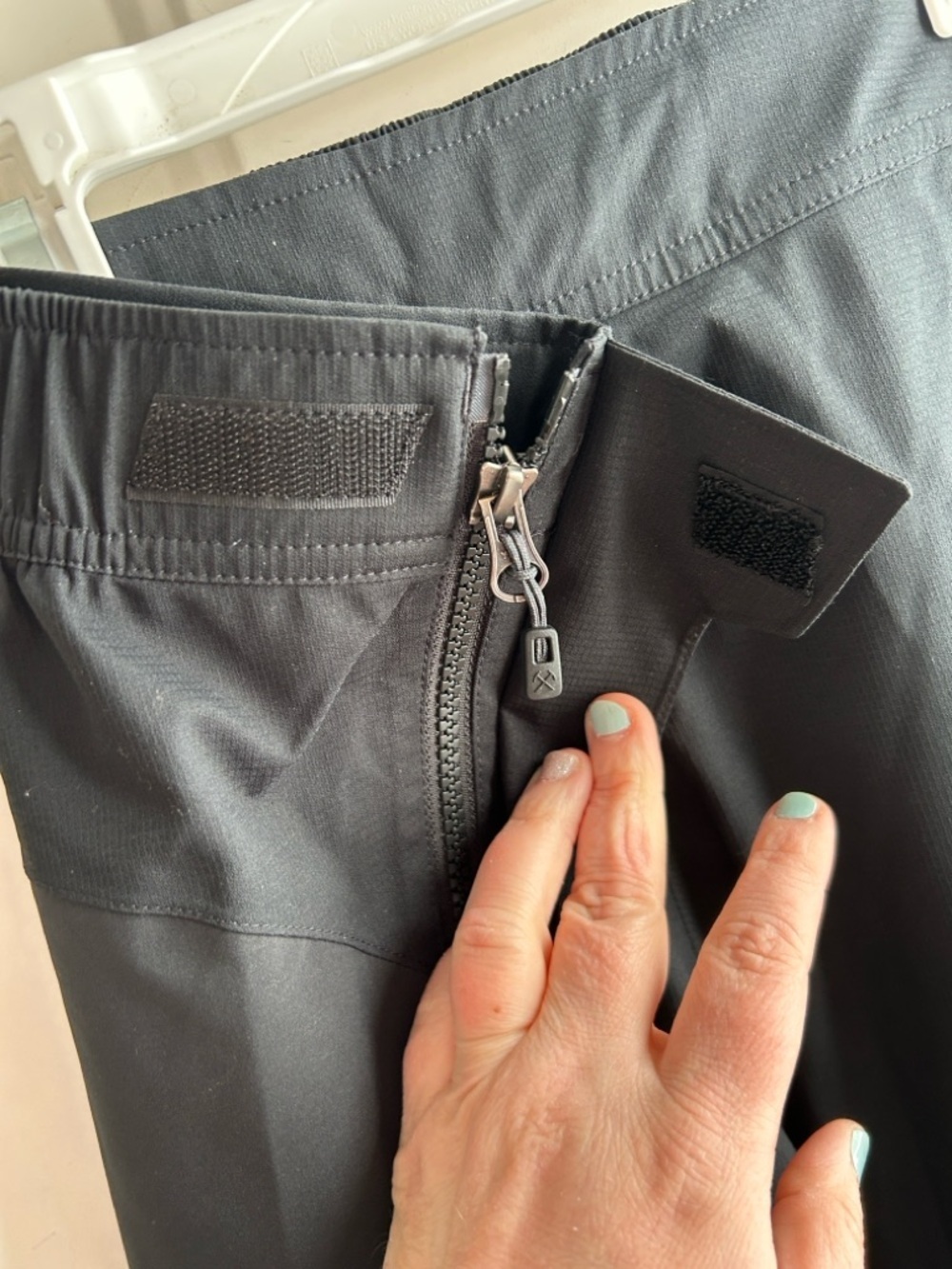 REI Co-op Peak Hiking Pants Men’s Large 30L Black Lightweight Trail Outdoor - Picture 14 of 16